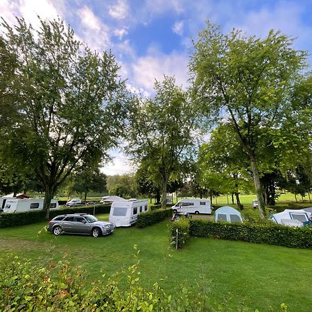 Camping Les Portes Du Perche Mamers Eksteriør bilde