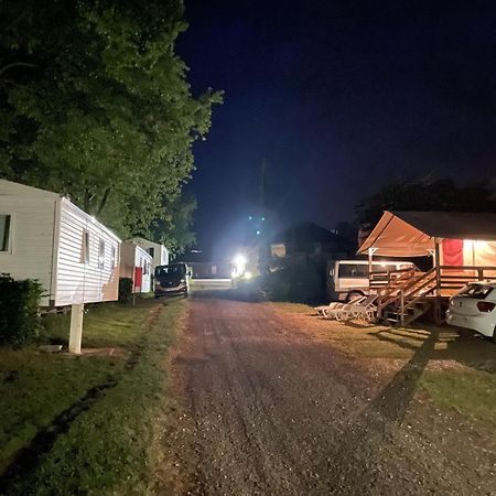 Camping Les Portes Du Perche Mamers Eksteriør bilde